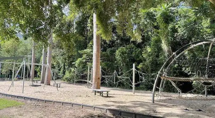 Goomboora park play