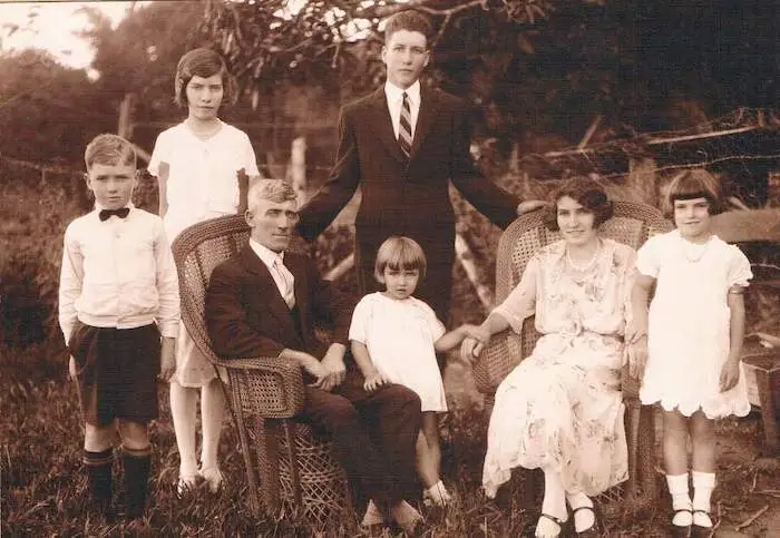 FNQ Pyne Family 1930s