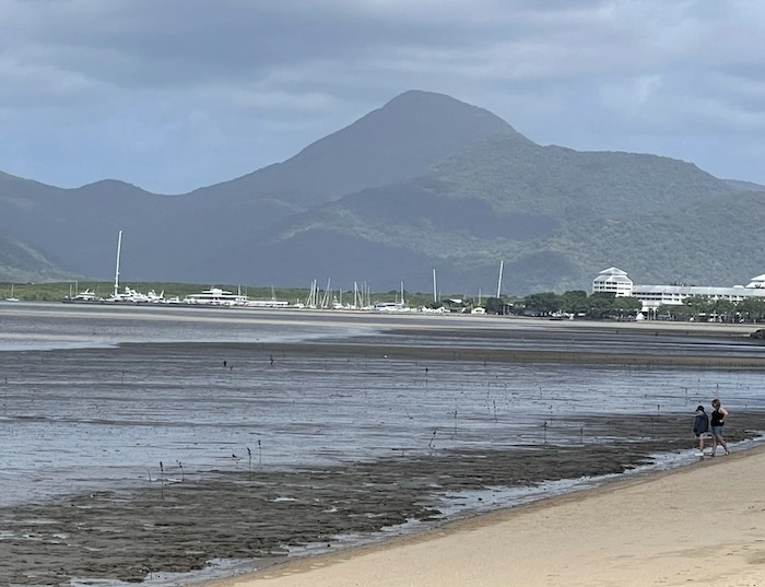 Cairns humidity